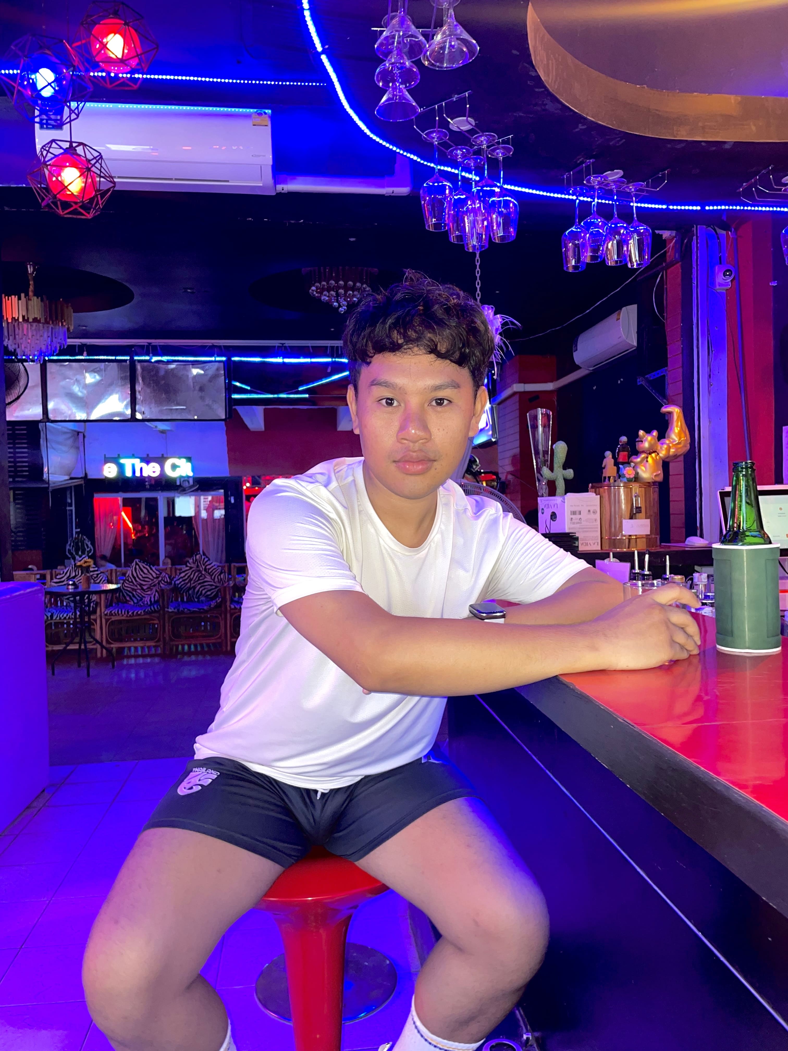 เกย์ชลบุรี ยิม